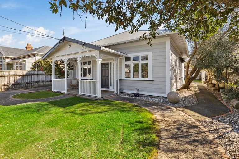 Photo of property in 31 Bay Street, Petone, Lower Hutt, 5012