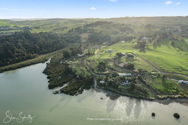 Photo of property in 86 Matakohe Wharf Road, Matakohe, 0593