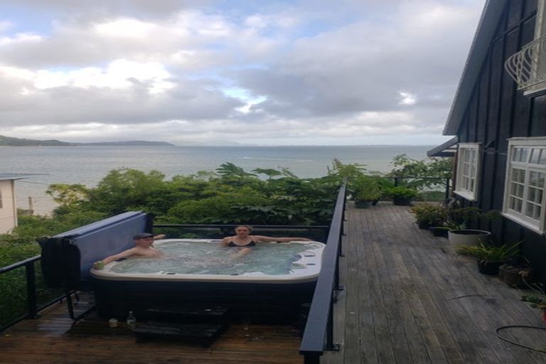 Photo of property in 102 Beach Road, Onerahi, Whangarei, 0110