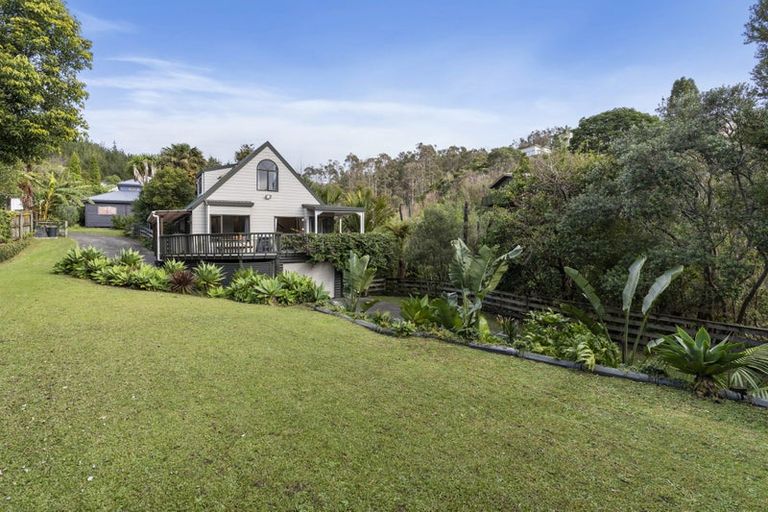 Photo of property in 115 Onemana Drive, Onemana, Whangamata, 3691