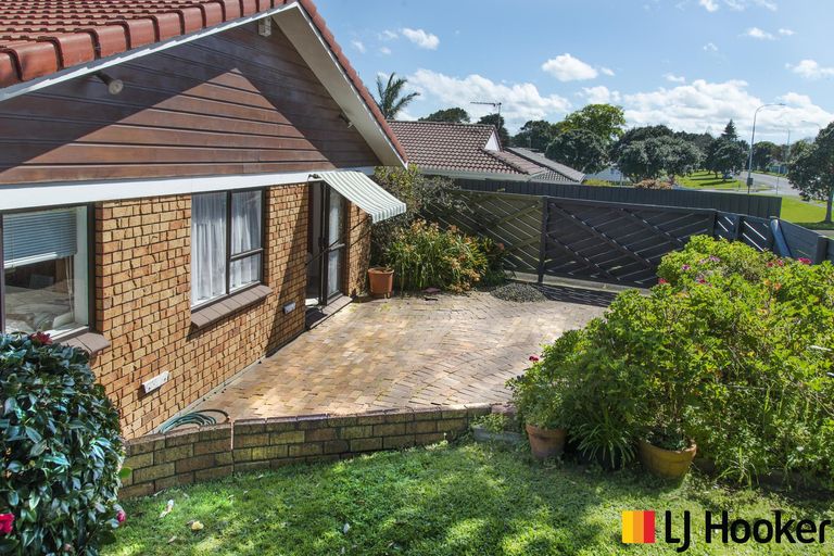 Photo of property in 1/529 Weymouth Road, Weymouth, Auckland, 2103