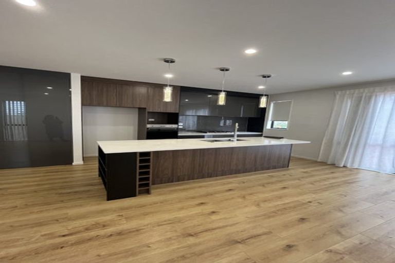 Photo of property in 17 Hing Street, Flat Bush, Auckland, 2019