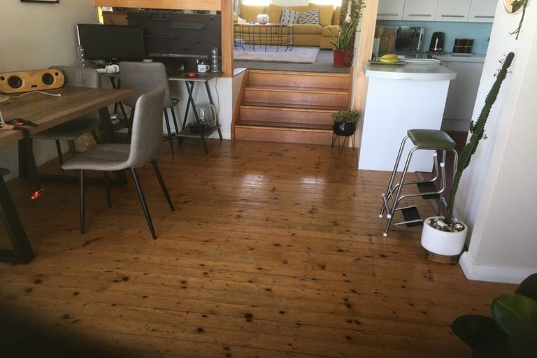 Photo of property in 39 Hiwi Crescent, Titahi Bay, Porirua, 5022