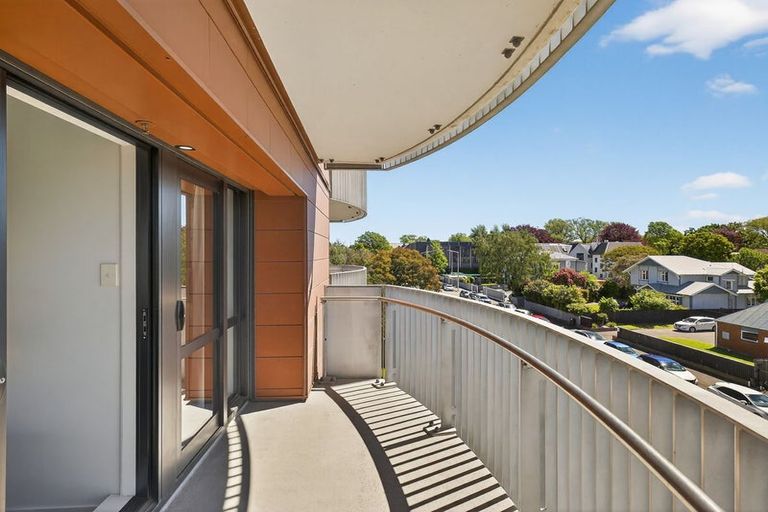 Photo of property in Gloucester Towers, 11/28 Gloucester Street, Christchurch Central, Christchurch, 8013