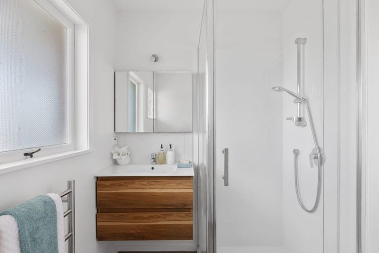 Photo of property in 4/760 Beach Road, Browns Bay, Auckland, 0630