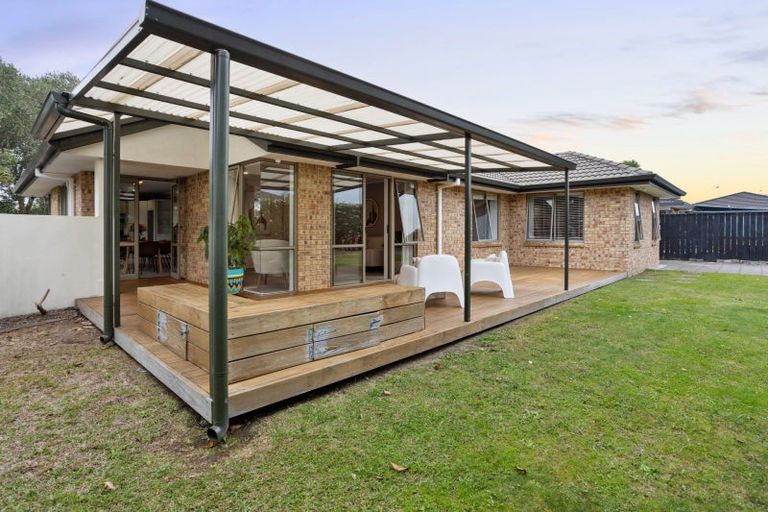 Photo of property in 2 Clydesdale Close, Papamoa Beach, Papamoa, 3118