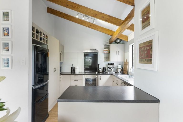 Photo of property in 8/390 West Coast Road, Glen Eden, Auckland, 0602