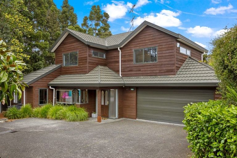 Photo of property in 1/47 Tui Glen Road, Birkenhead, Auckland, 0626