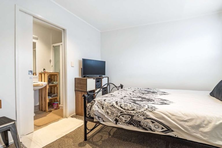 Photo of property in 22a/30 Westward Ho, Glen Eden, Auckland, 0602