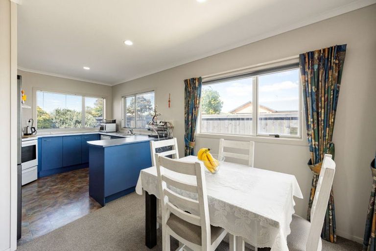 Photo of property in 50 Catalina Drive, Melville, Hamilton, 3206