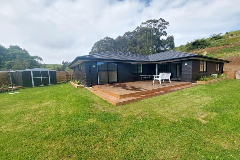 Photo of property in 5 Ruru Lane, Hurworth, New Plymouth, 4310