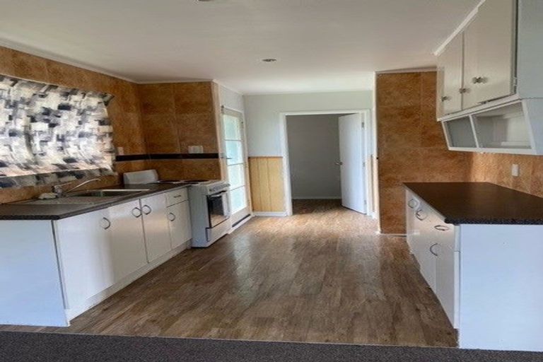 Photo of property in 105 Mahia Road, Wattle Downs, Auckland, 2103