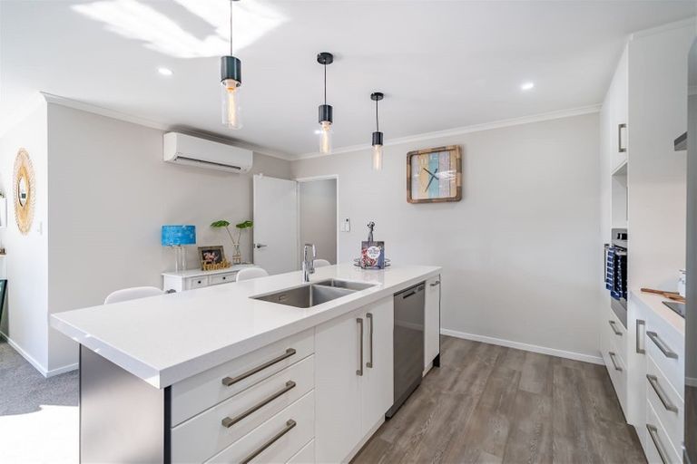 Photo of property in 16 Pattullo Crescent, Wallaceville, Upper Hutt, 5018