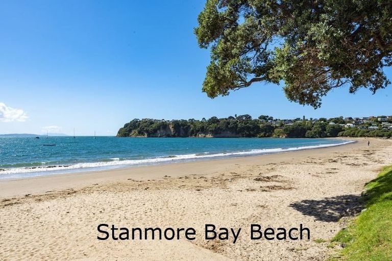 Photo of property in 10d Elliston Crescent, Stanmore Bay, Whangaparaoa, 0932