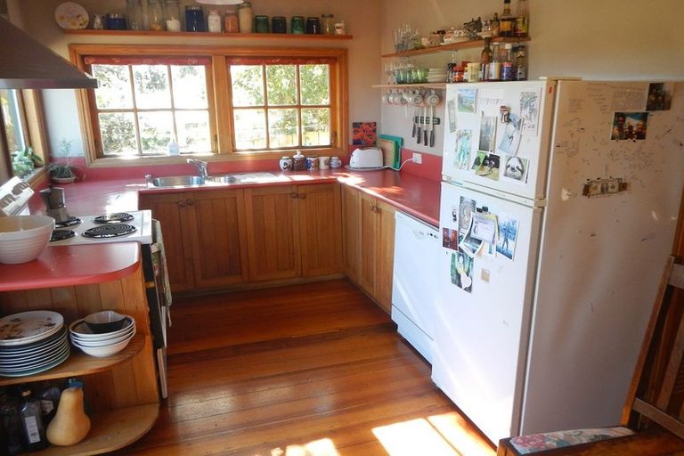 Photo of property in 13 Herald Terrace, Berhampore, Wellington, 6023