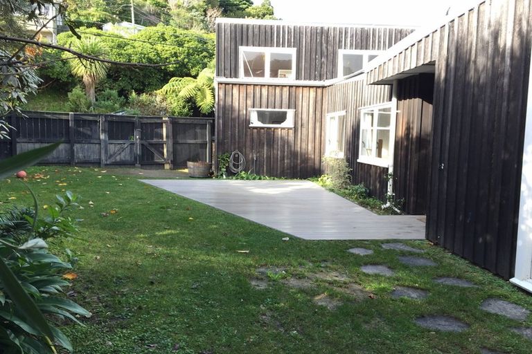 Photo of property in 43 Delhi Crescent, Khandallah, Wellington, 6035