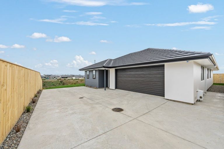 Photo of property in 59 Atlantic Drive, Fitzherbert, Palmerston North, 4410