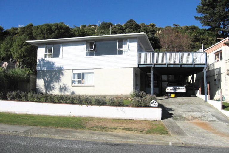 Photo of property in 22 Kingsley Street, Stokes Valley, Lower Hutt, 5019