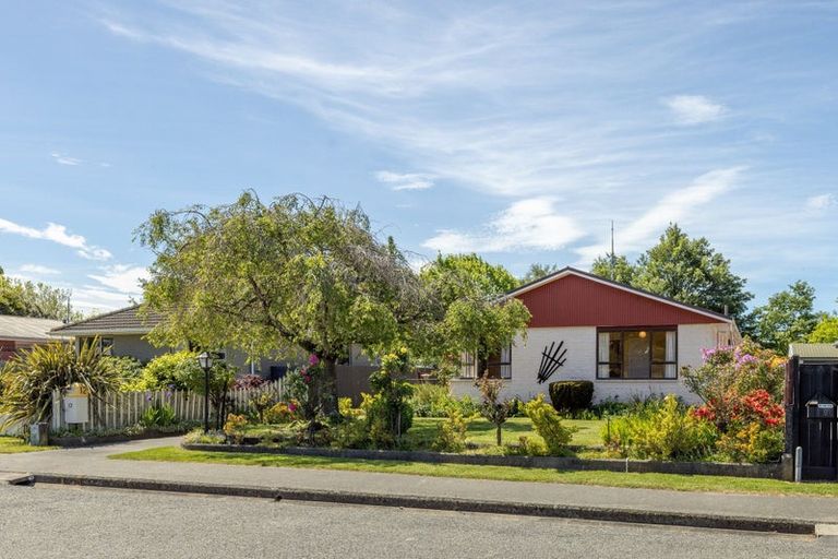 Photo of property in 12 Fairmont Place, Hornby, Christchurch, 8042