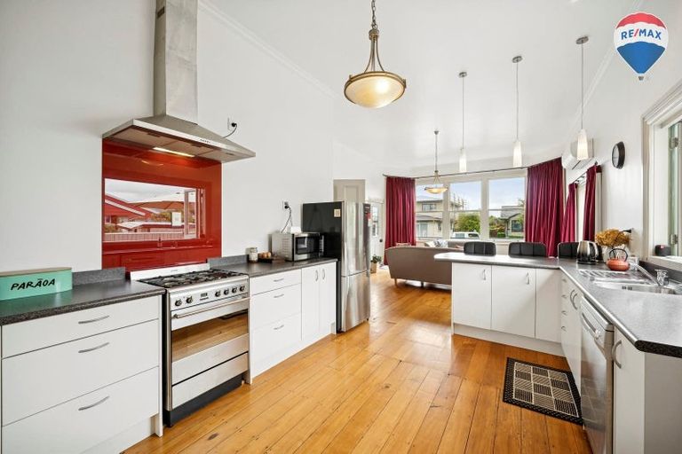 Photo of property in 36 Burn Street, Levin, 5510