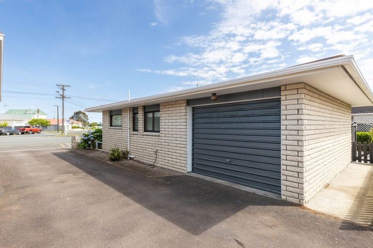 Photo of property in 11 Tukapa Street, Westown, New Plymouth, 4310