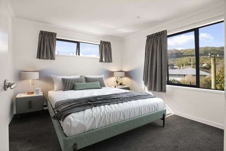 Photo of property in 5 Massey Street, Tawa, Wellington, 5028