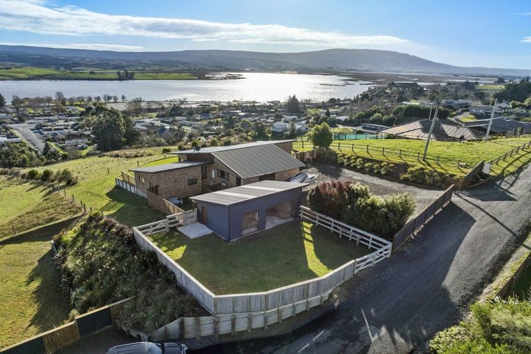 Photo of property in 14 Kingsgate Lane, Waihola, Milton, 9073