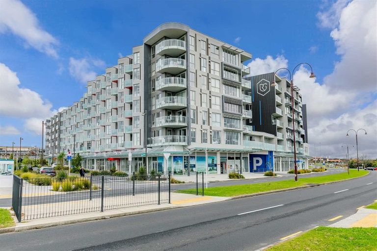 Photo of property in 604/27 Don Mckinnon Drive, Albany, Auckland, 0632