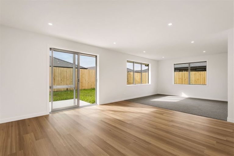 Photo of property in 10 Agathis Crescent, Wigram, Christchurch, 8025