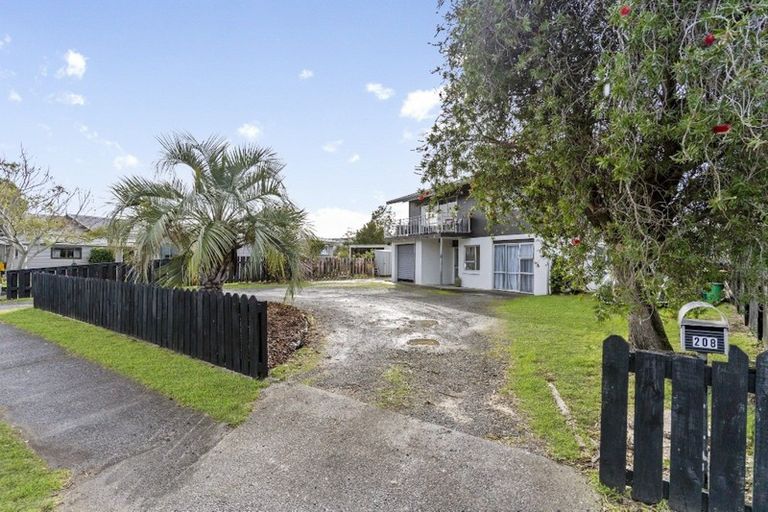 Photo of property in 208 Chartwell Avenue, Whangamata, 3620
