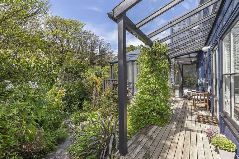 Photo of property in 15 Waikowhai Street, Ngaio, Wellington, 6035