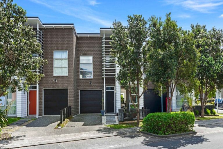 Photo of property in 76 Bomb Point Drive, Hobsonville, Auckland, 0616