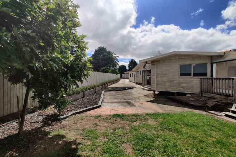 Photo of property in 31 Leaver Place, Weymouth, Auckland, 2103