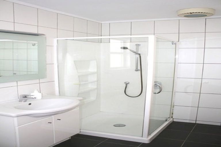 Photo of property in 50 Melrose Road, Island Bay, Wellington, 6023