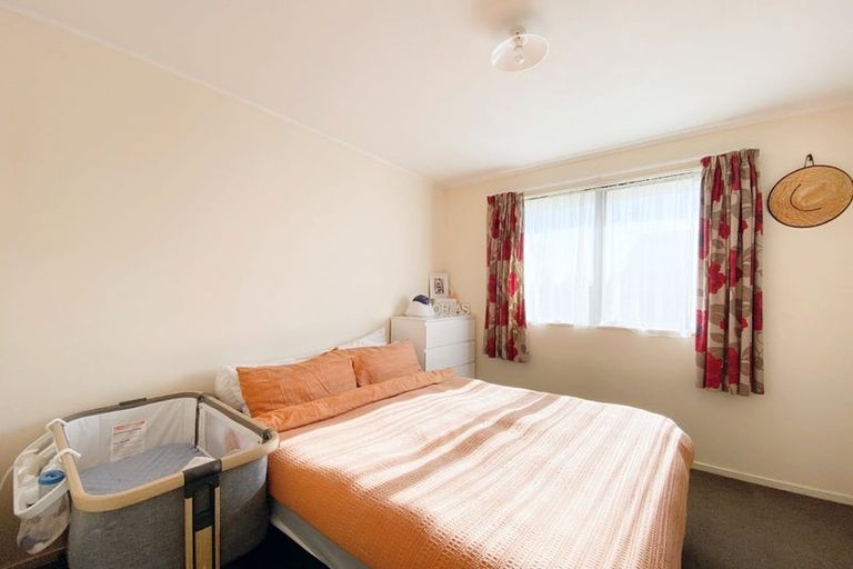 Photo of property in 28 Sturdee Road, Manurewa, Auckland, 2102