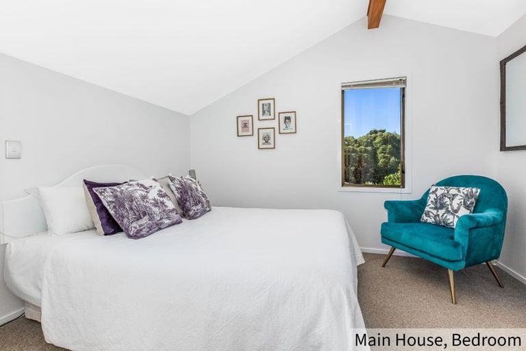 Photo of property in 106 Paetawa Road, Peka Peka, Waikanae, 5391