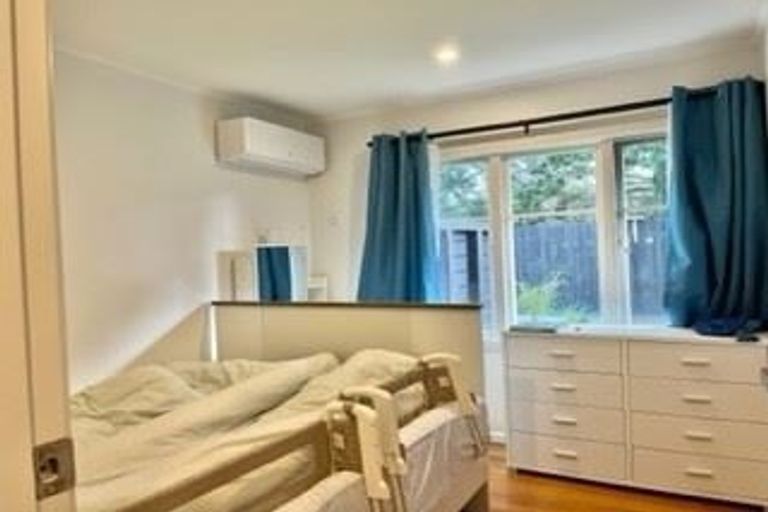 Photo of property in 10 Devon Street, Te Atatu South, Auckland, 0610