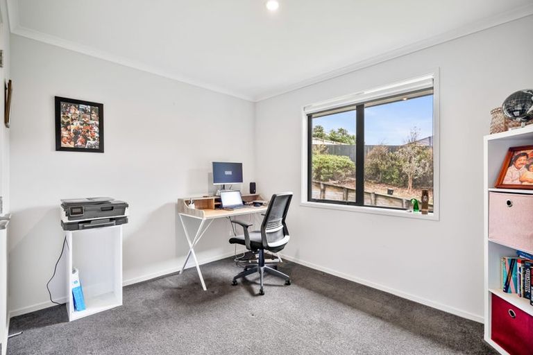 Photo of property in 25 Lake Drive, Tikipunga, Whangarei, 0112