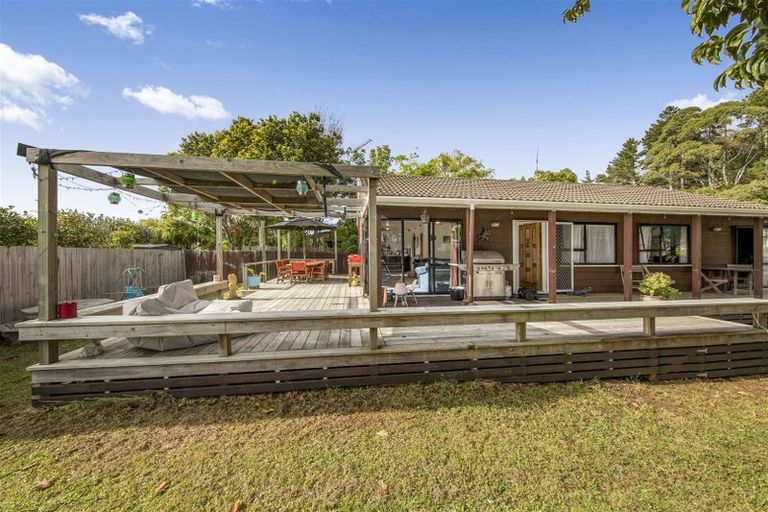 Photo of property in 37 Glennandrew Drive, Half Moon Bay, Auckland, 2012