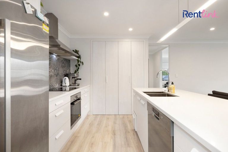 Photo of property in 25 Pakanga Grove, Pyes Pa, Tauranga, 3112