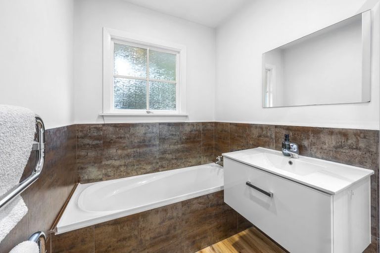 Photo of property in 281 Avonhead Road, Avonhead, Christchurch, 8042