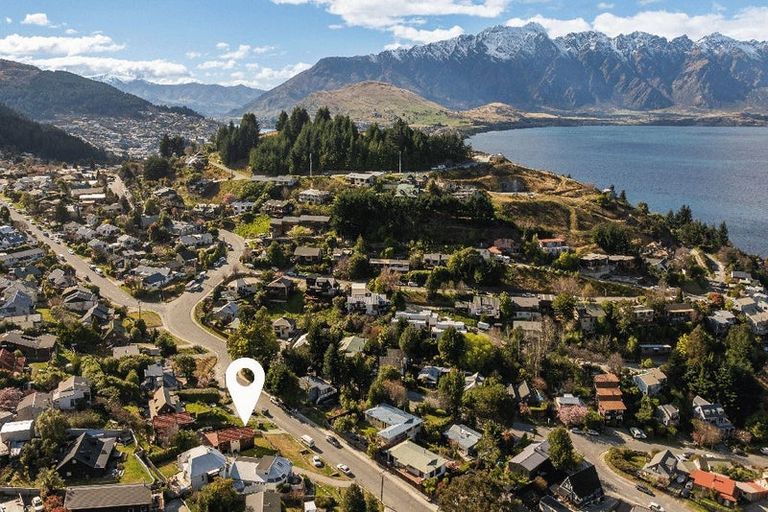 Photo of property in 5 Arawata Terrace, Fernhill, Queenstown, 9300