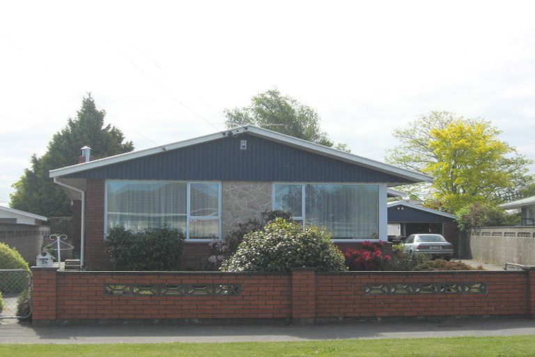 Photo of property in 36 Wychwood Crescent, Bishopdale, Christchurch, 8053