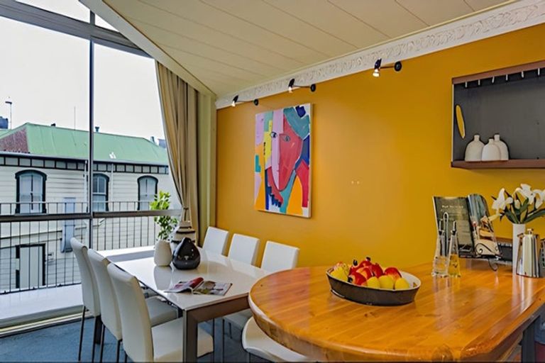 Photo of property in Qba Apartments, 1k/51 Webb Street, Mount Cook, Wellington, 6011