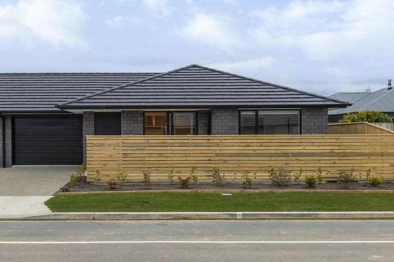 Photo of property in 5 Catherine Lane, Levin, 5510