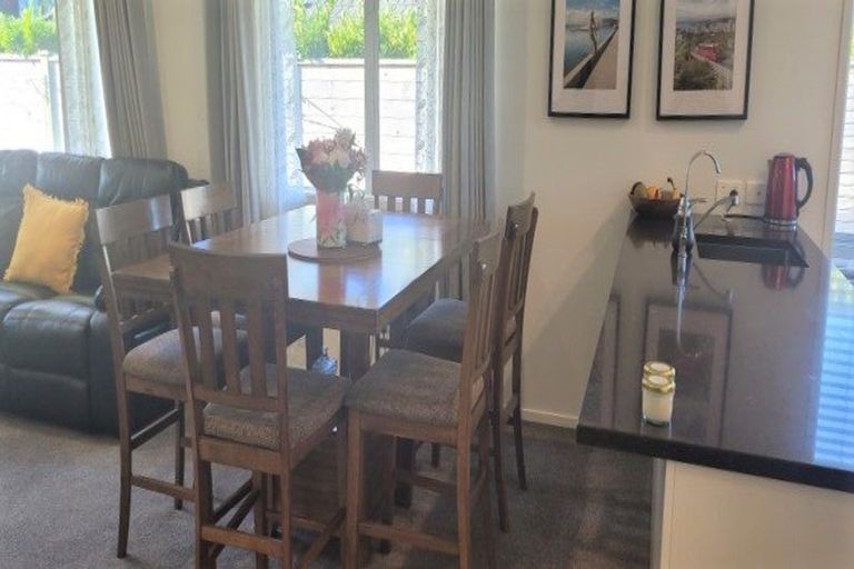 Photo of property in 19 Mooring Close, Whitby, Porirua, 5024