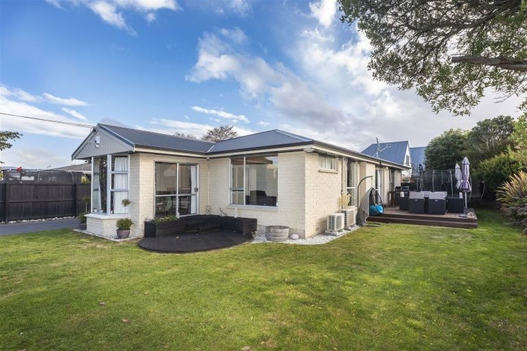 Photo of property in 70 Kennedys Bush Road, Halswell, Christchurch, 8025