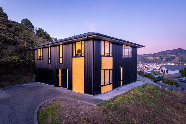 Photo of property in 45 Saint Lawrence Street, Toi Toi, Nelson, 7010