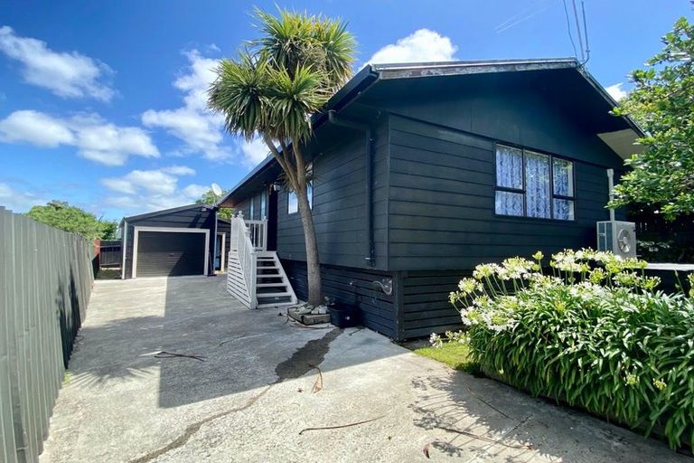 Photo of property in 12 Pirinoa Street, Feilding, 4702