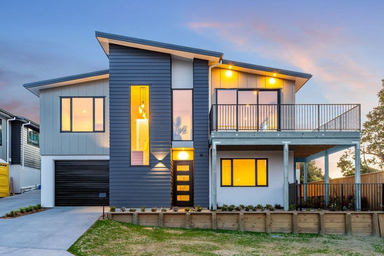 Photo of property in 115 Golf Road, Paraparaumu Beach, Paraparaumu, 5032